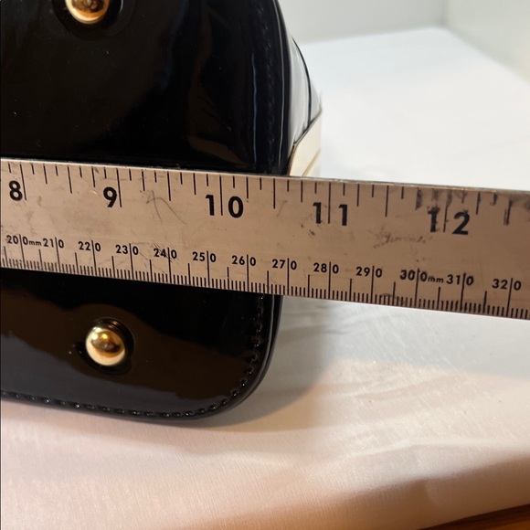 Tailor Vintage Black and Gold Satchel - Picture 3 of 6